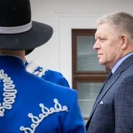 Zlyhávate a radšej odstúpte, ale tešíme sa na vás. Fico posiela do Berlína čudné pozvanie