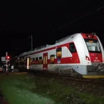 Zrážka s vlakom na priecestí v Svrčinovci: Muž zomrel na mieste