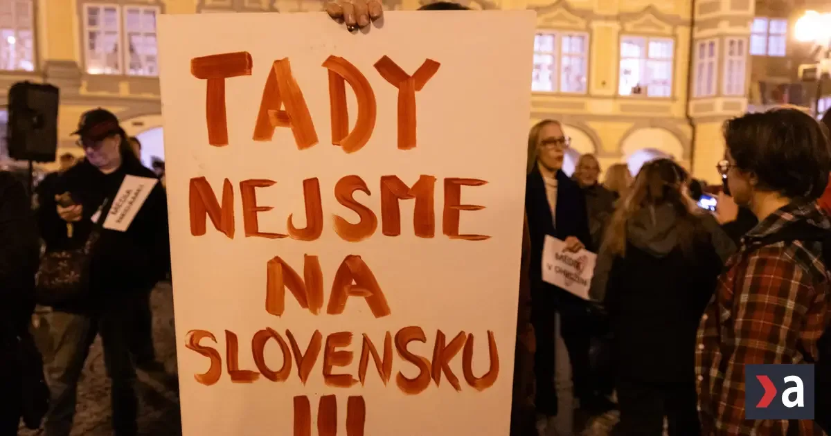 Babišova vláda odložila zrušenie poplatkov za ČT a rozhlas. Hlasovalo sa po štvrtej ráno