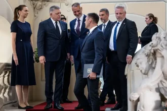 Boj o posledné rozkrádačky bude drahý. Voľby musia prísť čím skôr