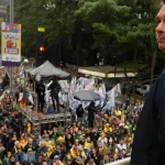 Bolsonaro sľubuje Brazílii návrat medzi svetové veľmoci osem dní pred voľbami