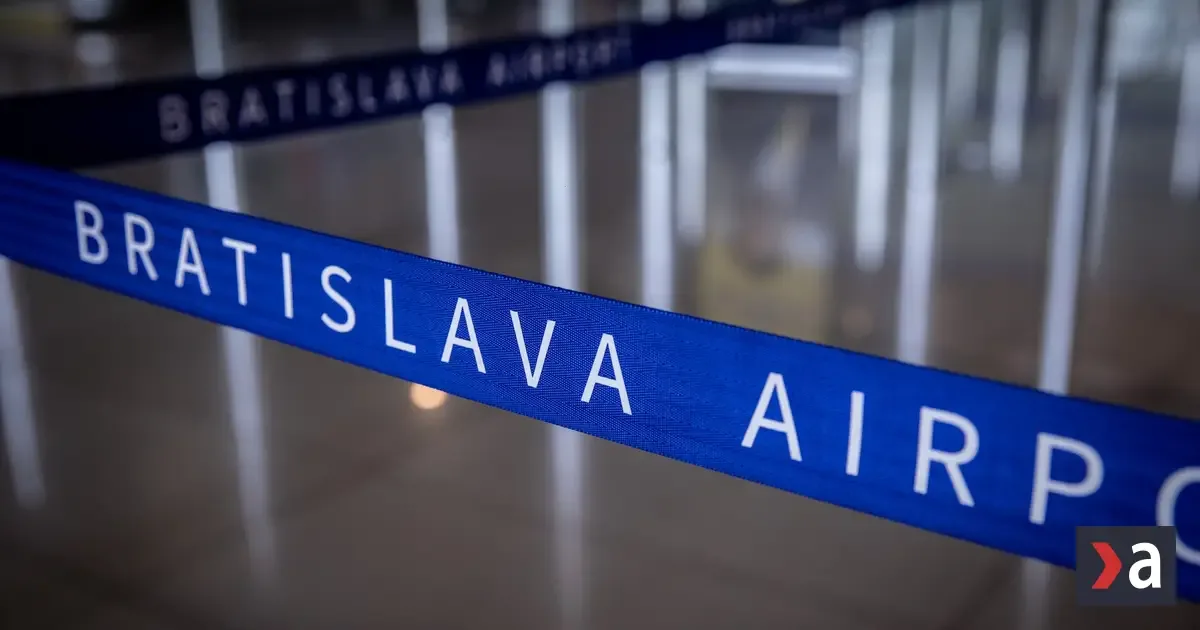 Bratislavské letisko: V lietadle objavili neznámu bielu látku, cestujúci čakali