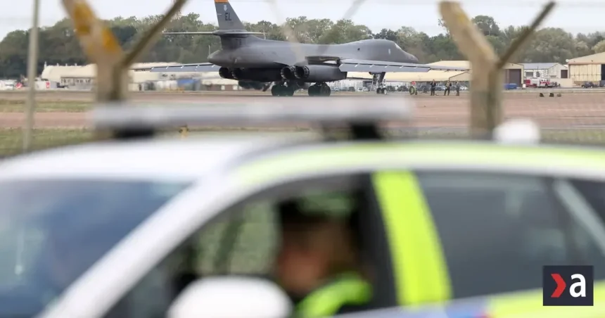 Británia vznesla obvinenie voči dvom mužom pre základňu, z ktorej USA útočili na Irán