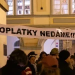 České divadlá prerušili klaňačky na podporu verejnoprávnych médií, boja sa o nezávislosť