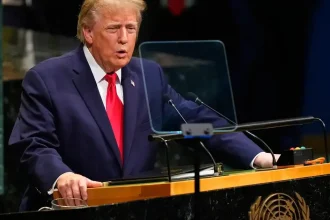 Donald Trump sa snaží paralyzovať Medzinárodný trestný súd stíhajúci vojnové zločiny