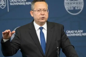 Ešte vyšší deficit? Odborníci upravili odhad pre nákup vojenskej techniky