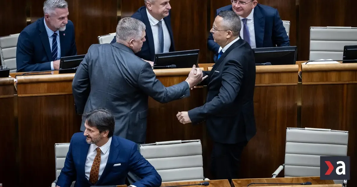 Ficova vláda čelí nevyriešiteľnému problému a nezaujíma ju to