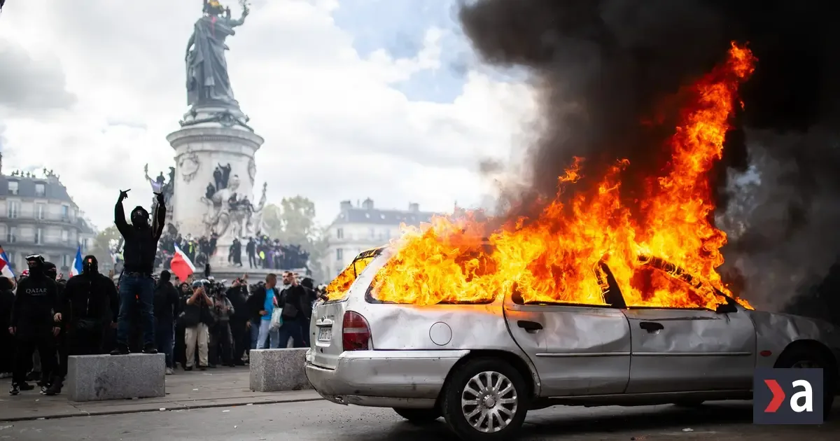 Francúzsko upokojuje protesty nočným zákazom vychádzania v mestách