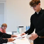 Hasiči zasahovali vo volebnej miestnosti vo Zvolene pre bodavý hmyz