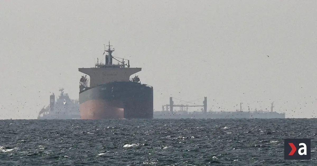 Irán hlási útoky na sedem tankerov v Hormuzskom prielive, varuje pred odvetou USA