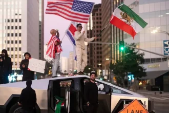 Irán varuje USA, že americké vojnové lode do Perzského zálivu nepustí