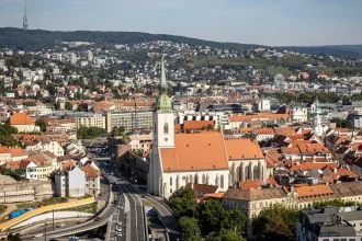 Kľúčový deň: Parlament hlasuje o rozpočte, opozícia ho kritizuje
