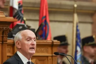 Maďarský prezident označil zmeny za „nekrvavú revolúciu“ a chce obnoviť ústavnú demokraciu
