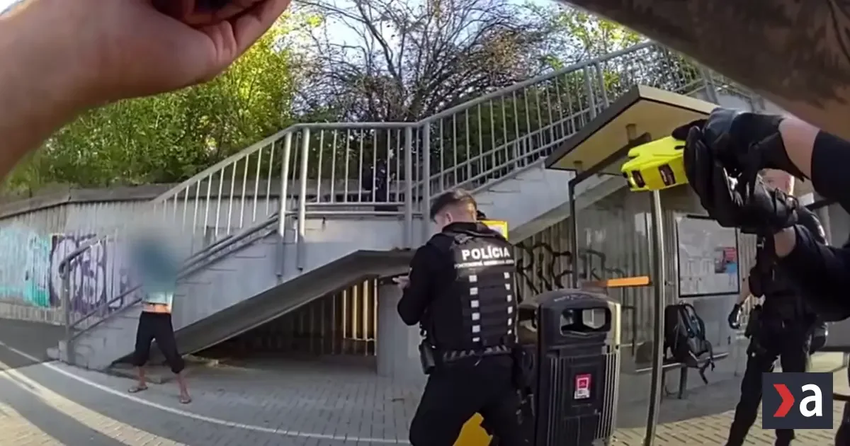 Muž s nožom hrozil medikom v Bratislave, súd ho poslal do väzby