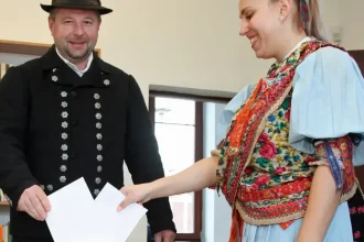 Od lodných kapitánov po ministrov: Kto sú kandidáti v spojených voľbách