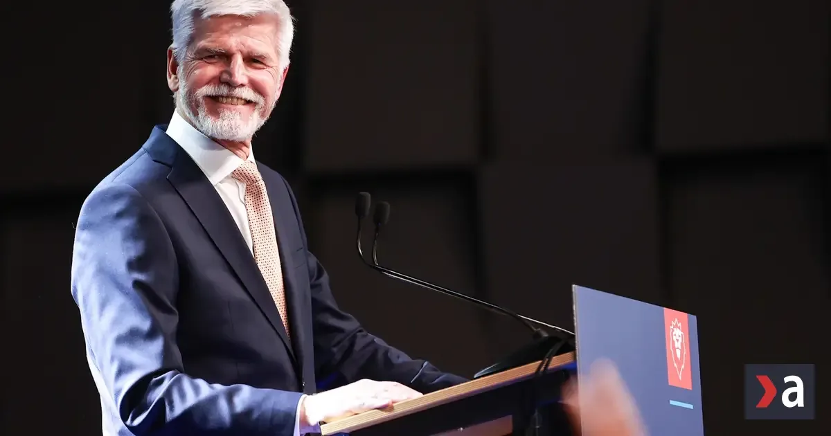 Prezident Pavel sa vrátil z marockej dovolenky pre voľby