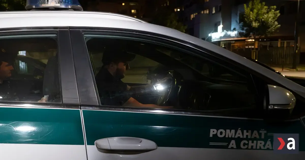 Protikorupčná jednotka zadržala dvoch ľudí pri akcii Kandidát