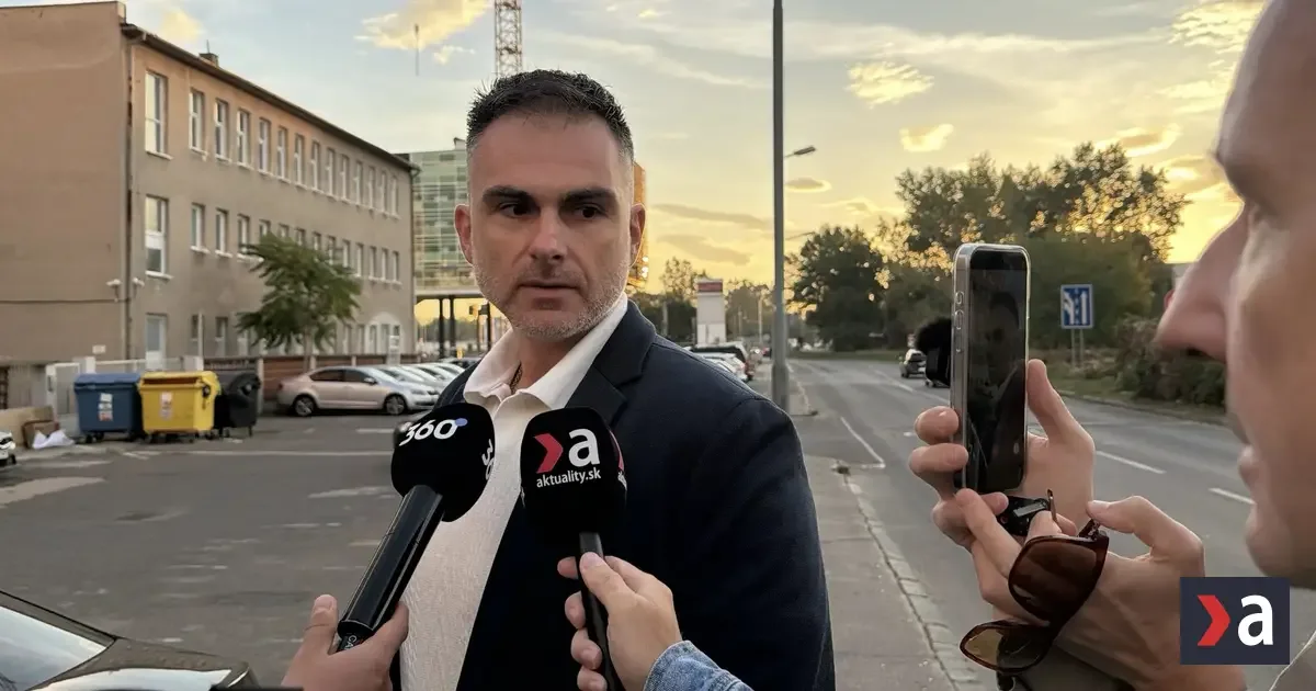 Rezort vnútra tlačí na úrad, aby vyhovel Svítkovi bez funkcie aj platu