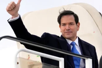 Rubio začína európske turné, prvou zastávkou je Island