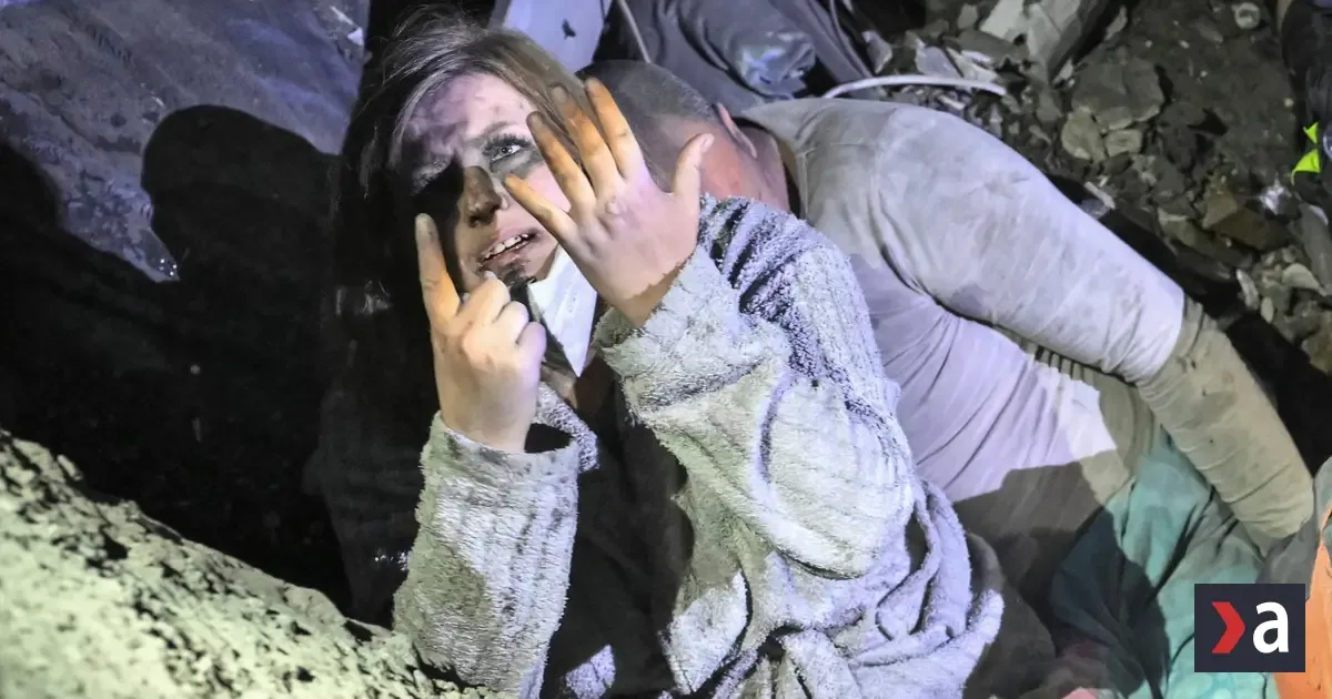 Rusko útočilo na Záporožie navádzanými bombami. Zomrelo sedem ľudí vrátane troch detí.