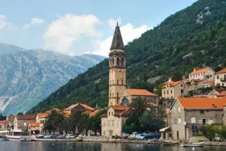 Šéf ruského propagandistického kanála Rybar hrozí Čiernej Hore žalobou