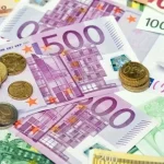 Seniorka vyhodila z okna 10-tisíc eur, naletela podvodníkovi