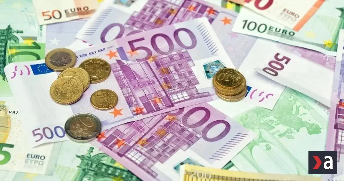 Seniorka vyhodila z okna 10-tisíc eur, naletela podvodníkovi
