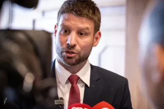 Šimečkovi a Takáčovi v Markíze stíšili mikrofóny. Pri hádke si to nevšimli