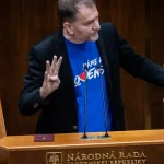 Štátna ochrana len pre tých, čo dodržiavajú bezpečnostné pokyny, tvrdí minister vnútra