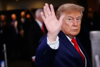 Tajné stretnutie poľského ministra s Trumpom vyvoláva otázky