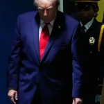 Trump hrozí Iránu úderom. Núdzové pristátie lietadla po útoku pilota vyvolalo podozrenia