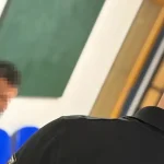 V autobuse sa spolucestujúcemu vyhrážal smrťou, mužovi hrozí ročné väzenie