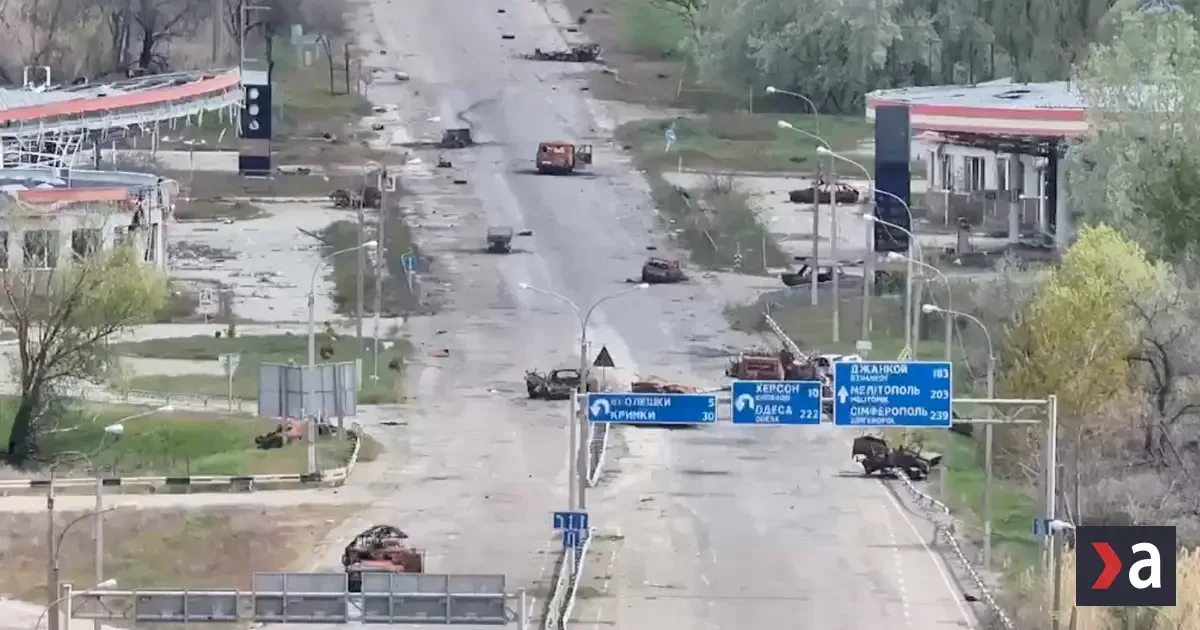 V Oleškách utíchla paľba. Čo vieme o evakuácii okupovaného mesta, ktoré hladuje?