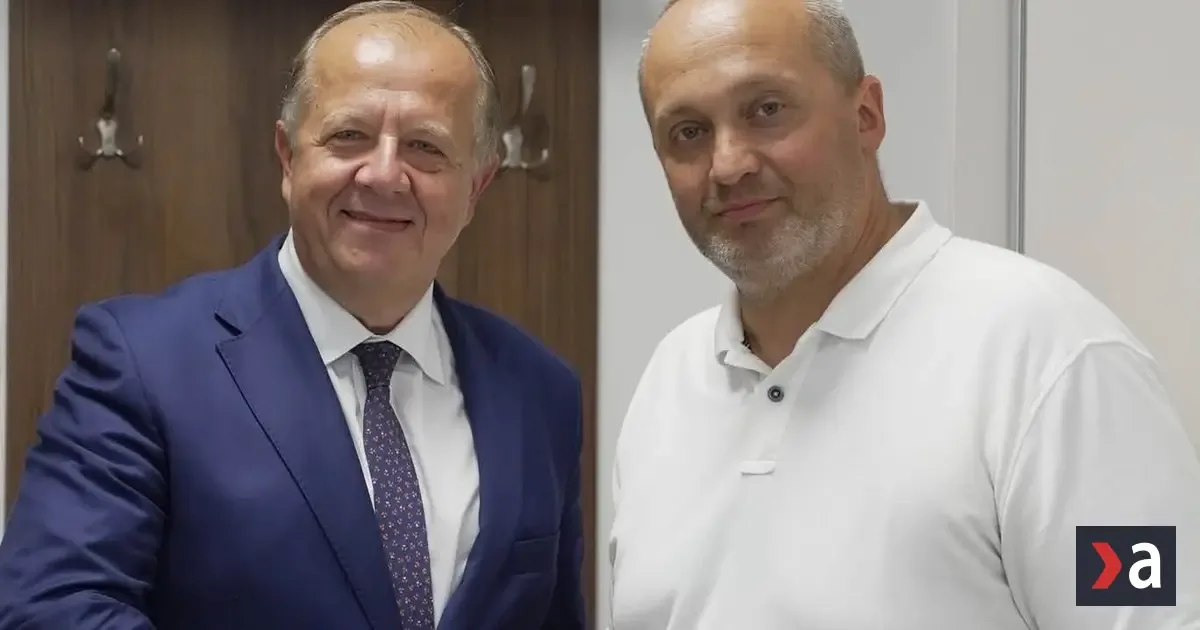 V Trenčíne po 16 rokoch menia primátora, novým je Ján Forgáč