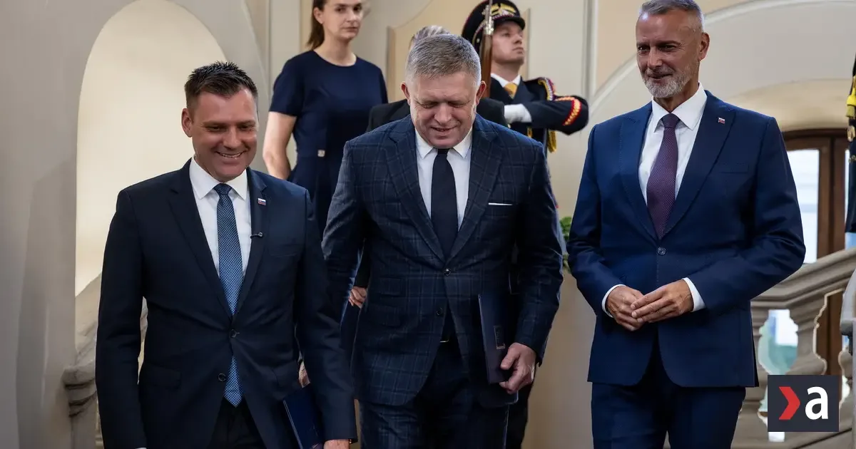 Vláda sa dokáže obhájiť už iba strachom z vojny. Fico vyšiel z krízy po prvý raz slabší