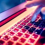 Vládne weby zasiahli výpadky, umelá inteligencia odhalila vážne nedostatky