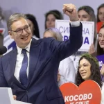 Vyšetrujú podozrenia z kupovania hlasov pre Vučiča v Srbsku
