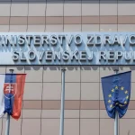 Zmeny v pandemickej komisii vlády prinesú menej stálych členov aj online rokovania