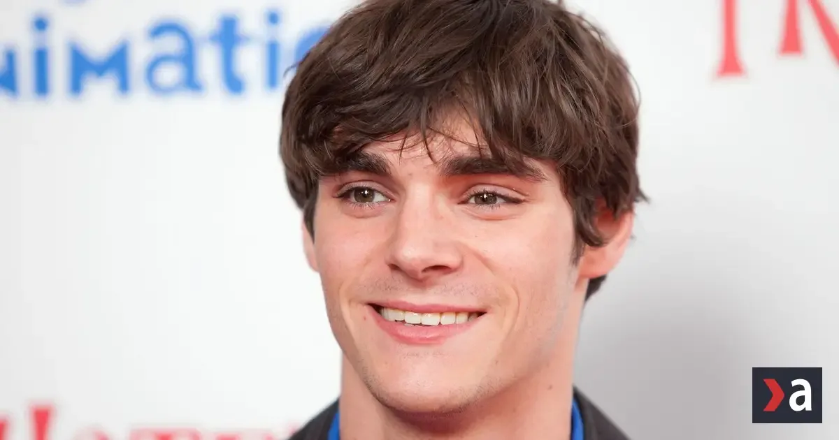 Zomrel herec R. J. Mitte (34), známy zo seriálu Perníkový tatko